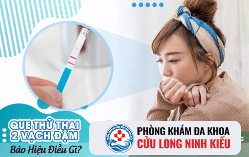 Thử que 2 vạch ra máu báo thai có đau bụng và đáng lo không?