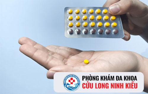 Rau máu sau khi uống thuốc tránh thai có nguy hiểm không?