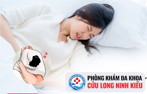 Hiện tượng rong kinh máu đen bị bệnh gì?